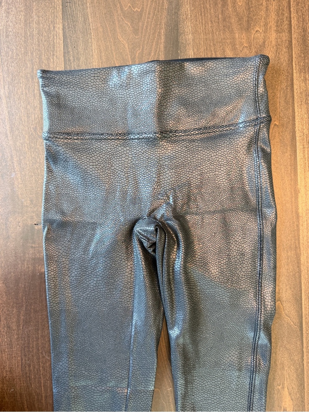 SPANX Black Snake-Embossed High-Waist Leggings - Picture 2 of 4